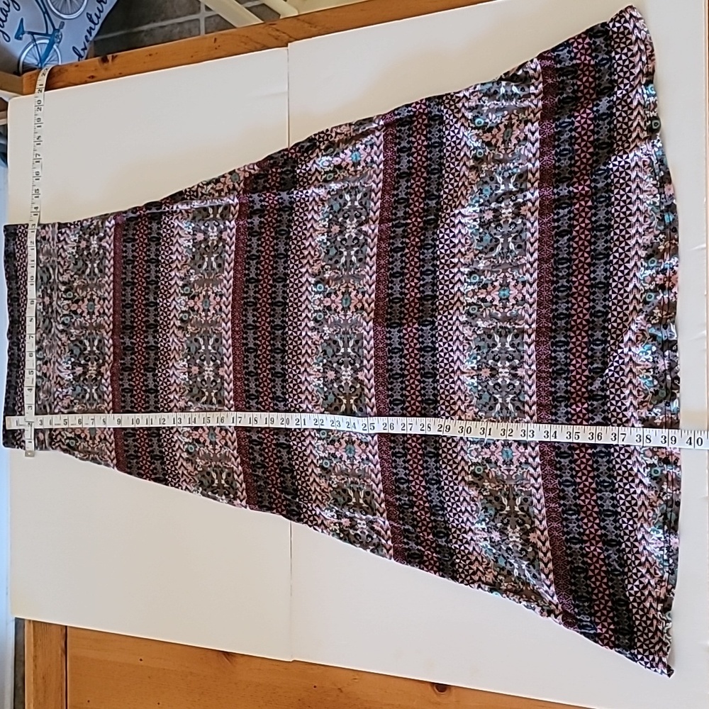 American Rag Patterned Maxi Skirt Size small - Picture 3 of 6
